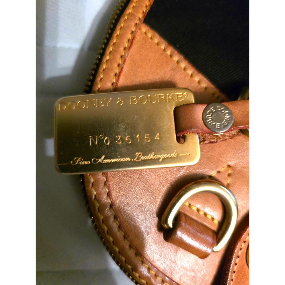 Vintage Dooney & Bourke Cabriolet Domed Zip-Zip Satchel - Picture 7 of 12